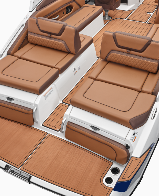 275SE-CONVERTIBLE STERN SEATING-5.png