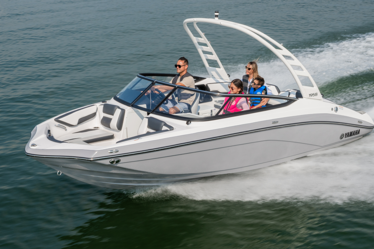 Boats Yamaha Advantage S CURVE 4.png